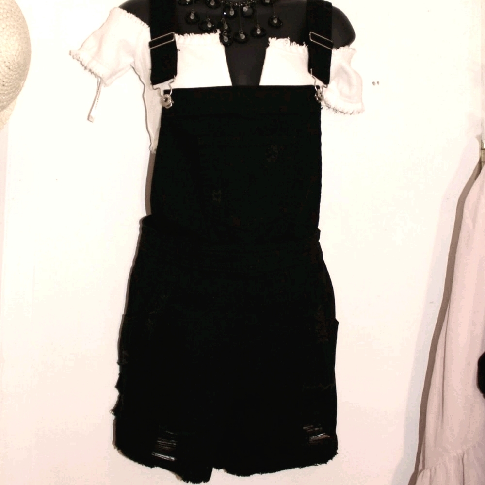 Overalls Black Distressed , Shorts